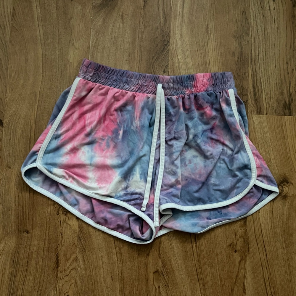 Fashion Nova Shorts Size Large